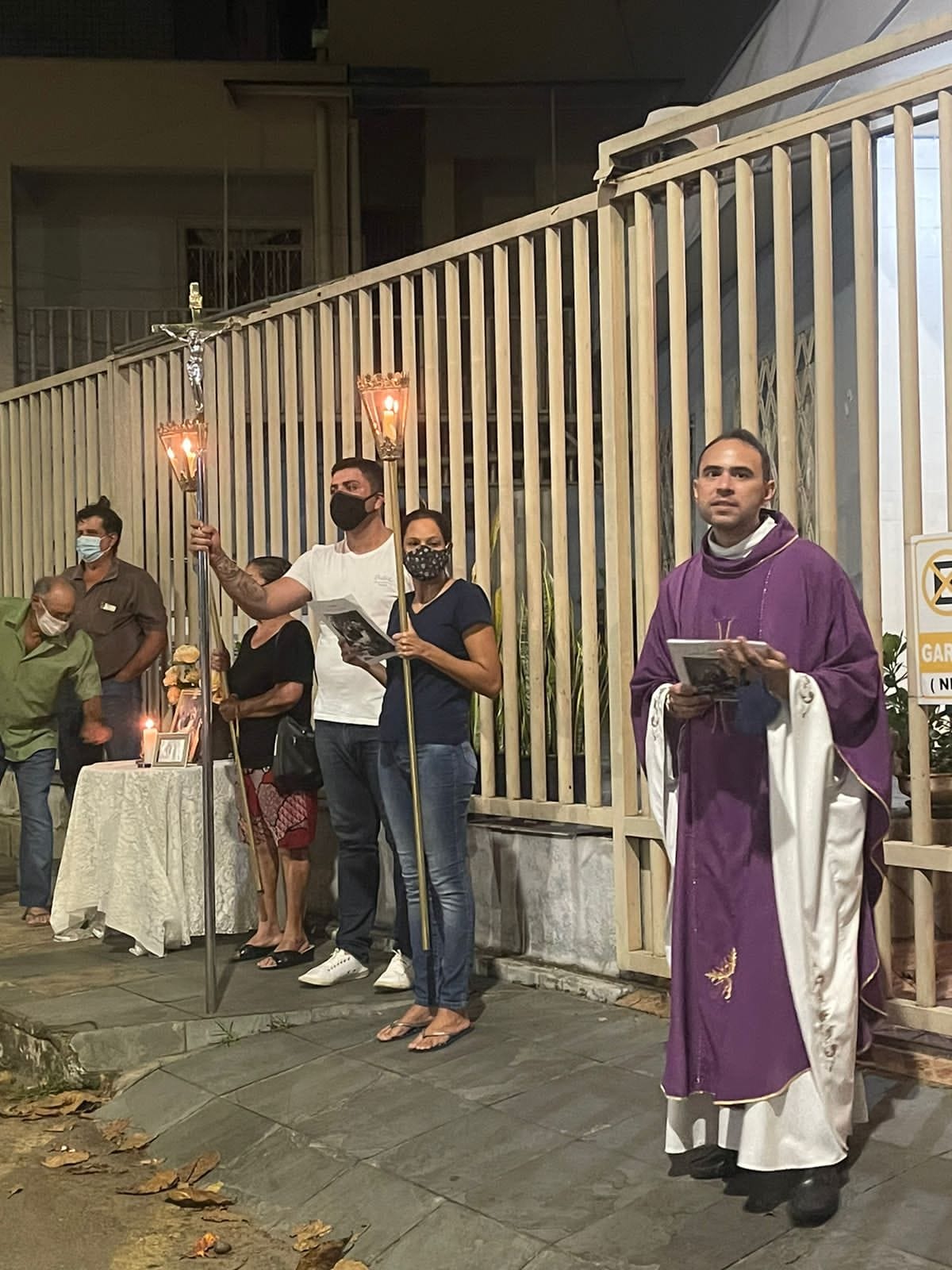 Realizada a Via Sacra itinerante no Santuário Eucarístico SPJE em Sete Lagoas
